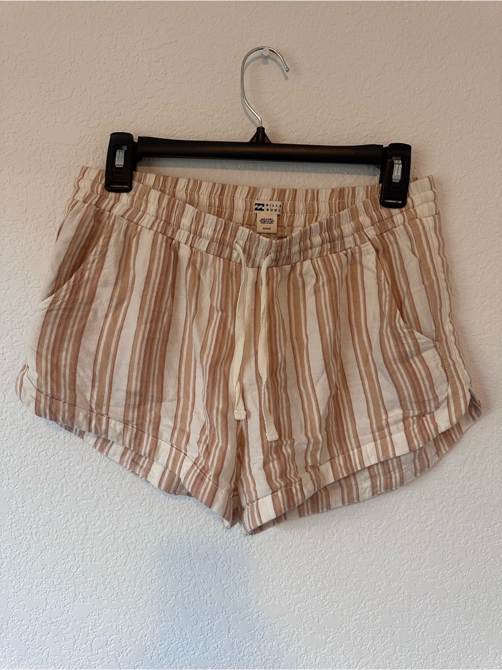 Billabong Striped Drawstring Cargo Shorts in Beige and Cream